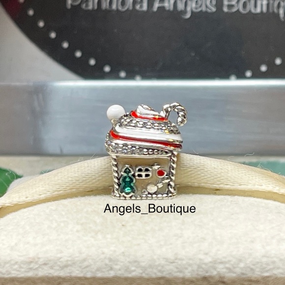 New Pandora Festive Gingerbread House Charm - Picture 4 of 6